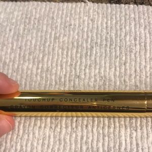 Beautycounter concealer pen, medium 1